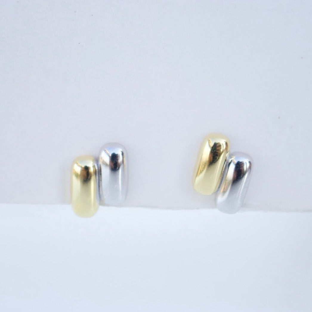 Aro Bicolor double Bar Stud