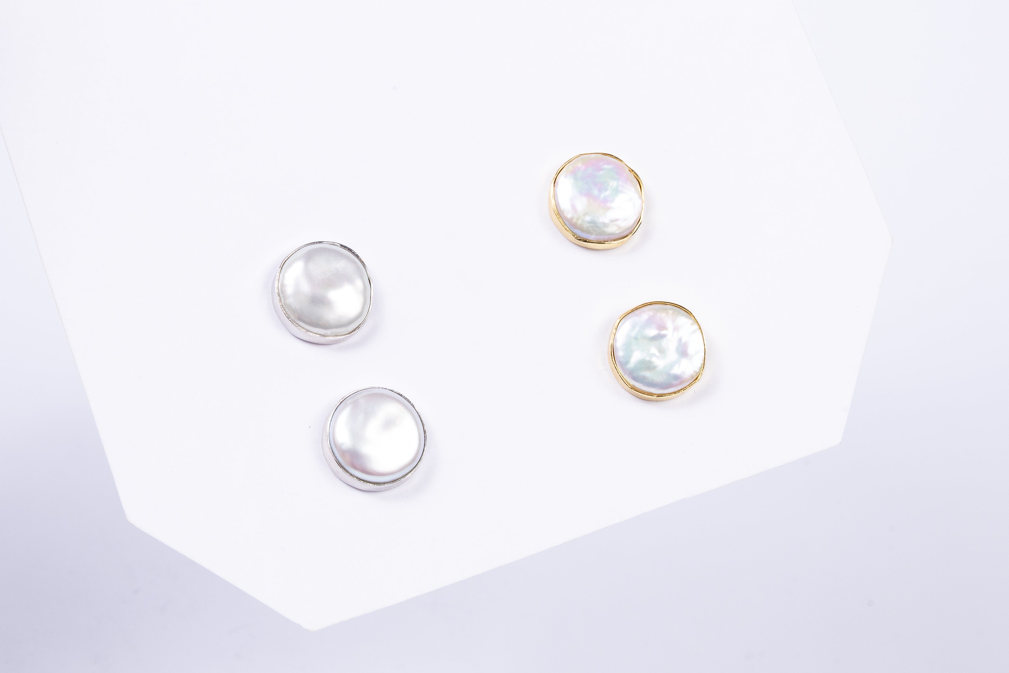 Aro Solid Coin Pearl Stud