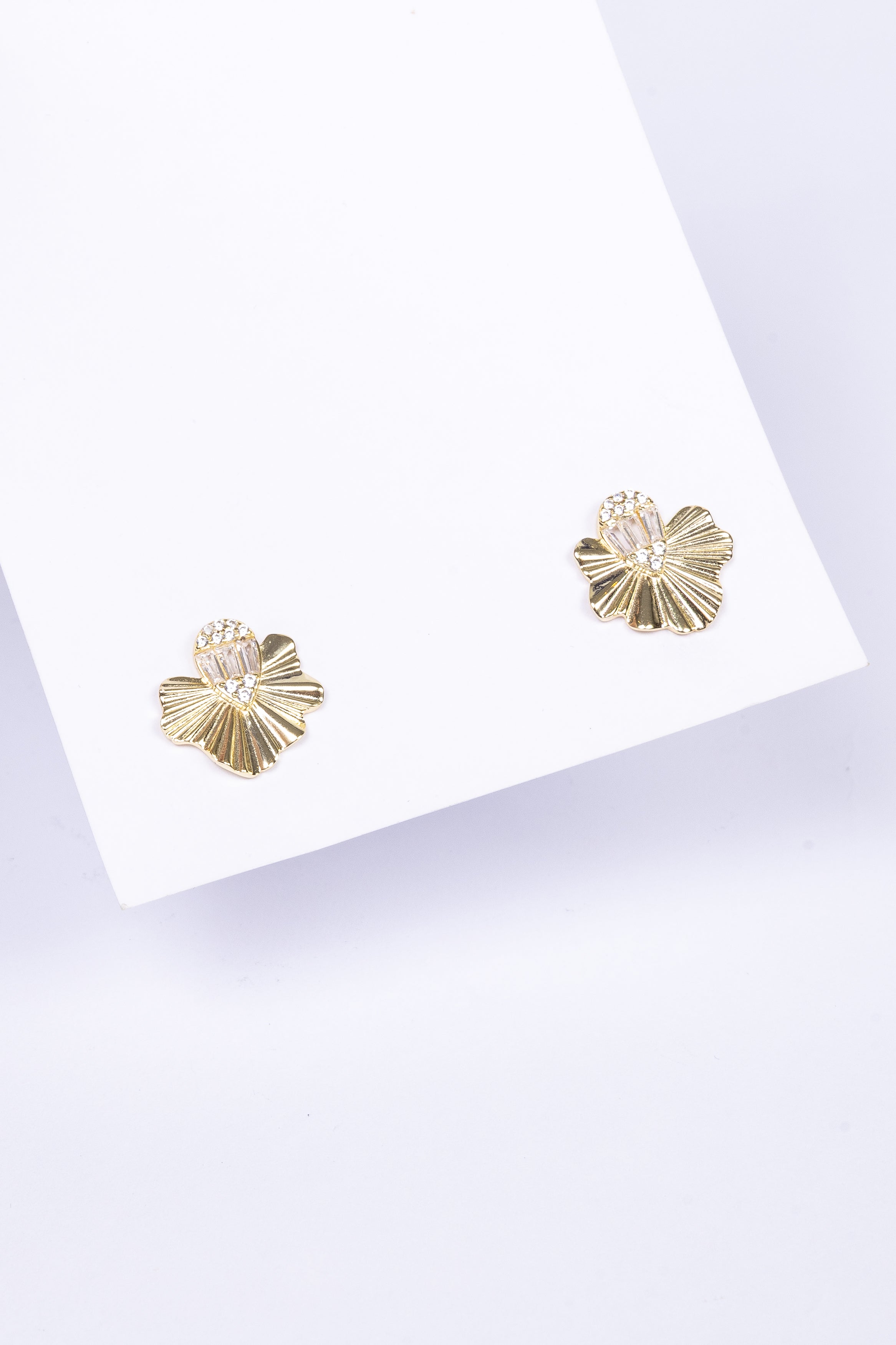 Aro Matte Flatter Flower CZ Stud