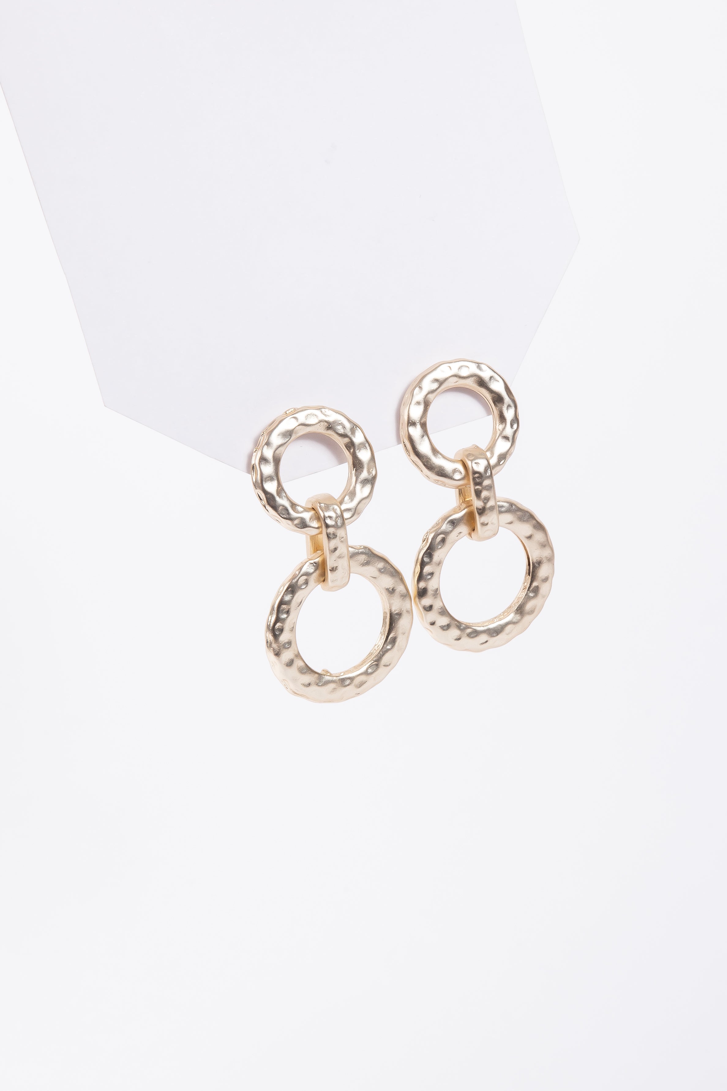 Aro Brassy Hammered Duo Circle