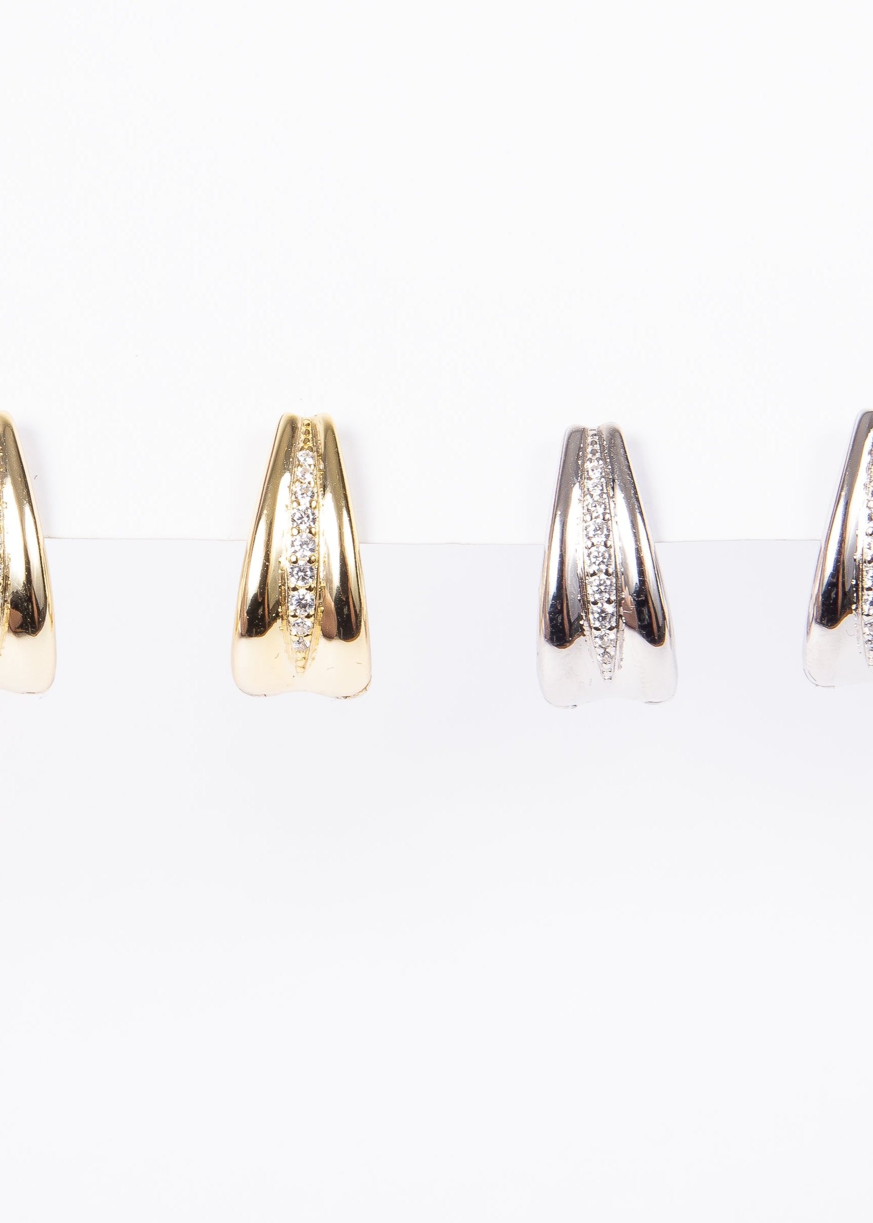 Aro U CZ line Pendant