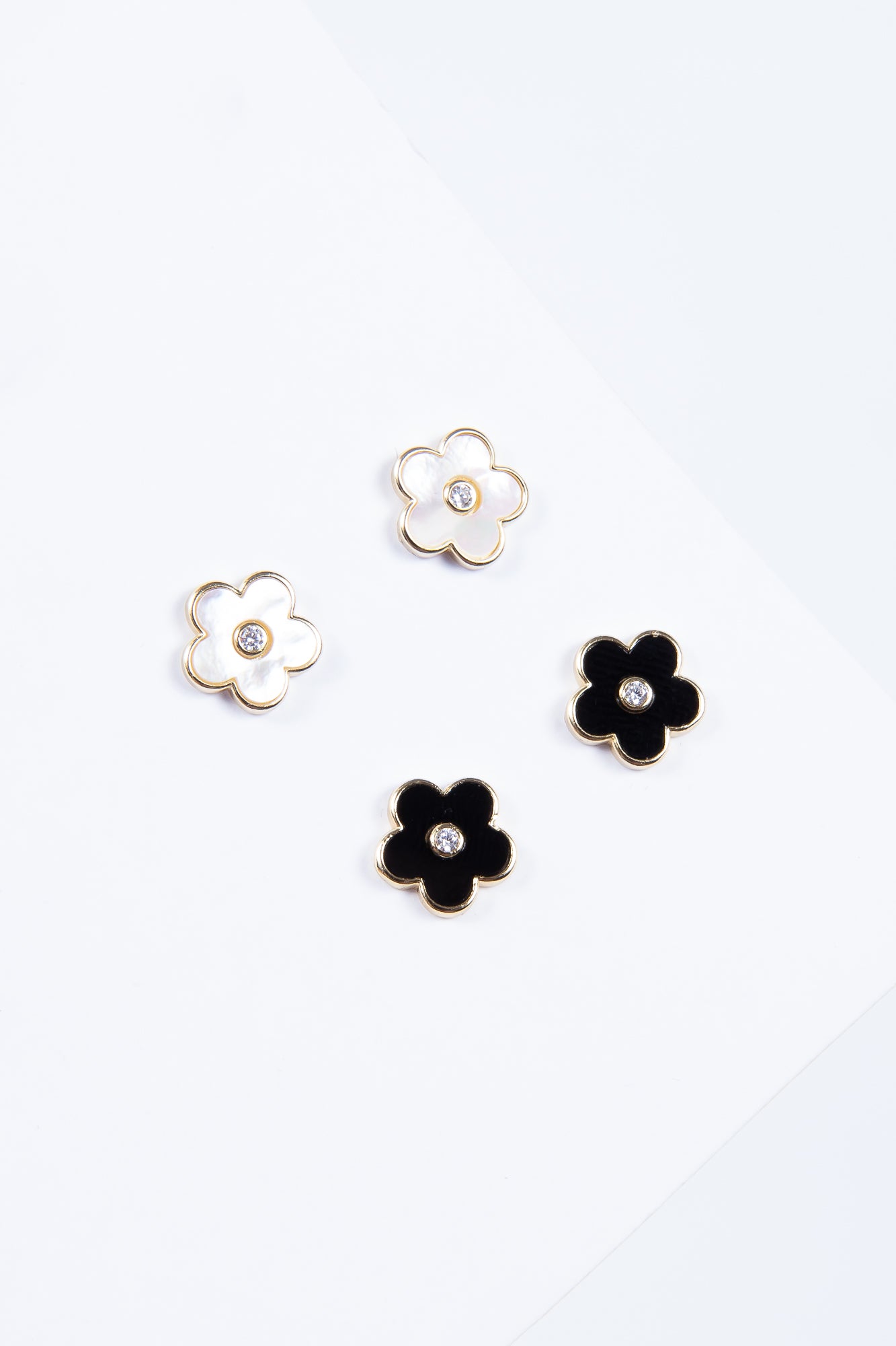 Aro MOP / Black Daisy & Double CZ Stud