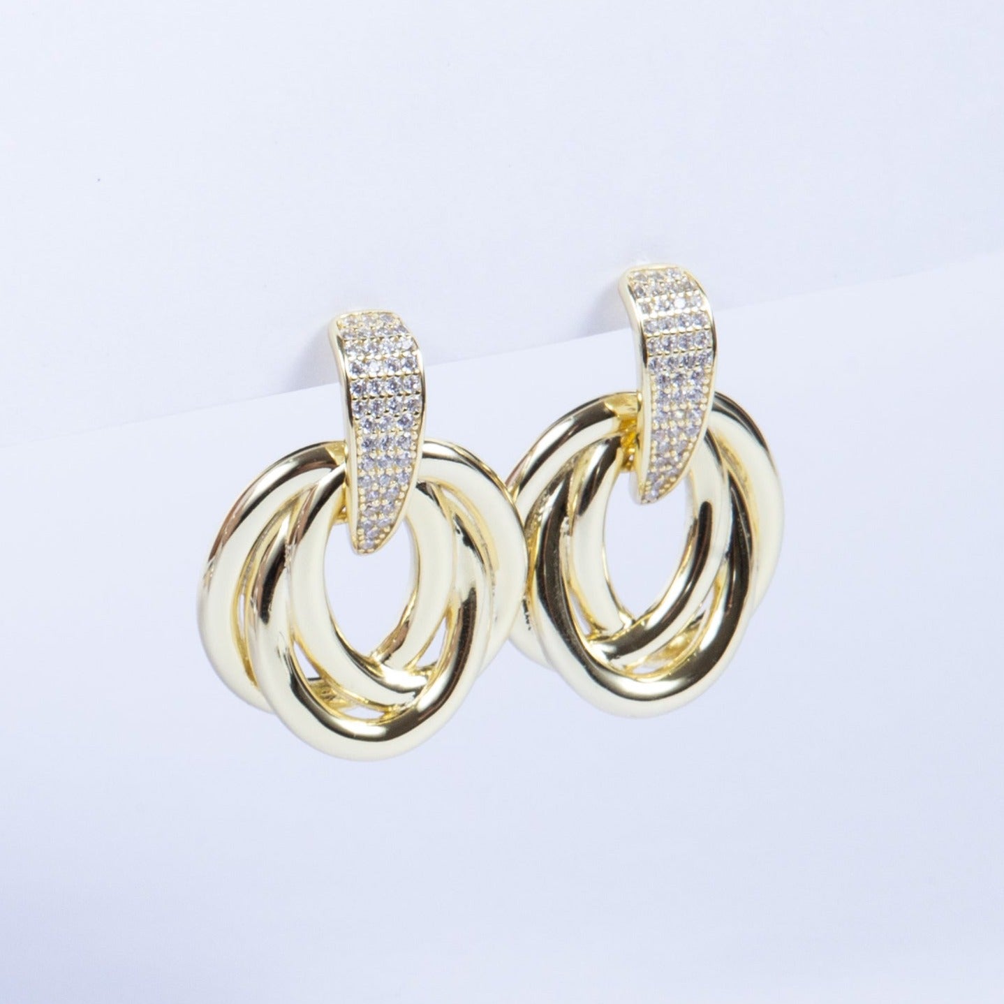 Aro Pyramid Cz stud with 3 Gran Sided Hoop