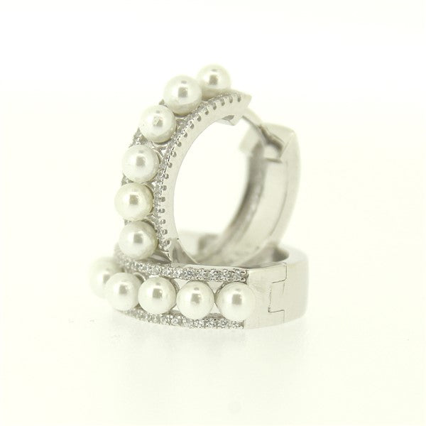 Aro Chunky Pearl Huggie