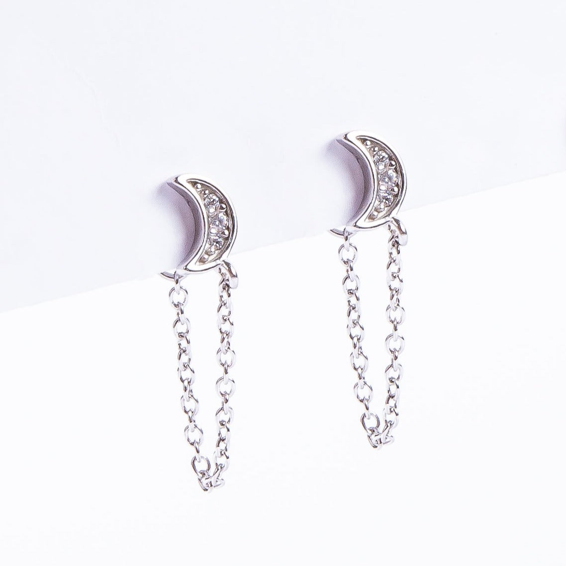 Aro Baby Moon Chain Stud