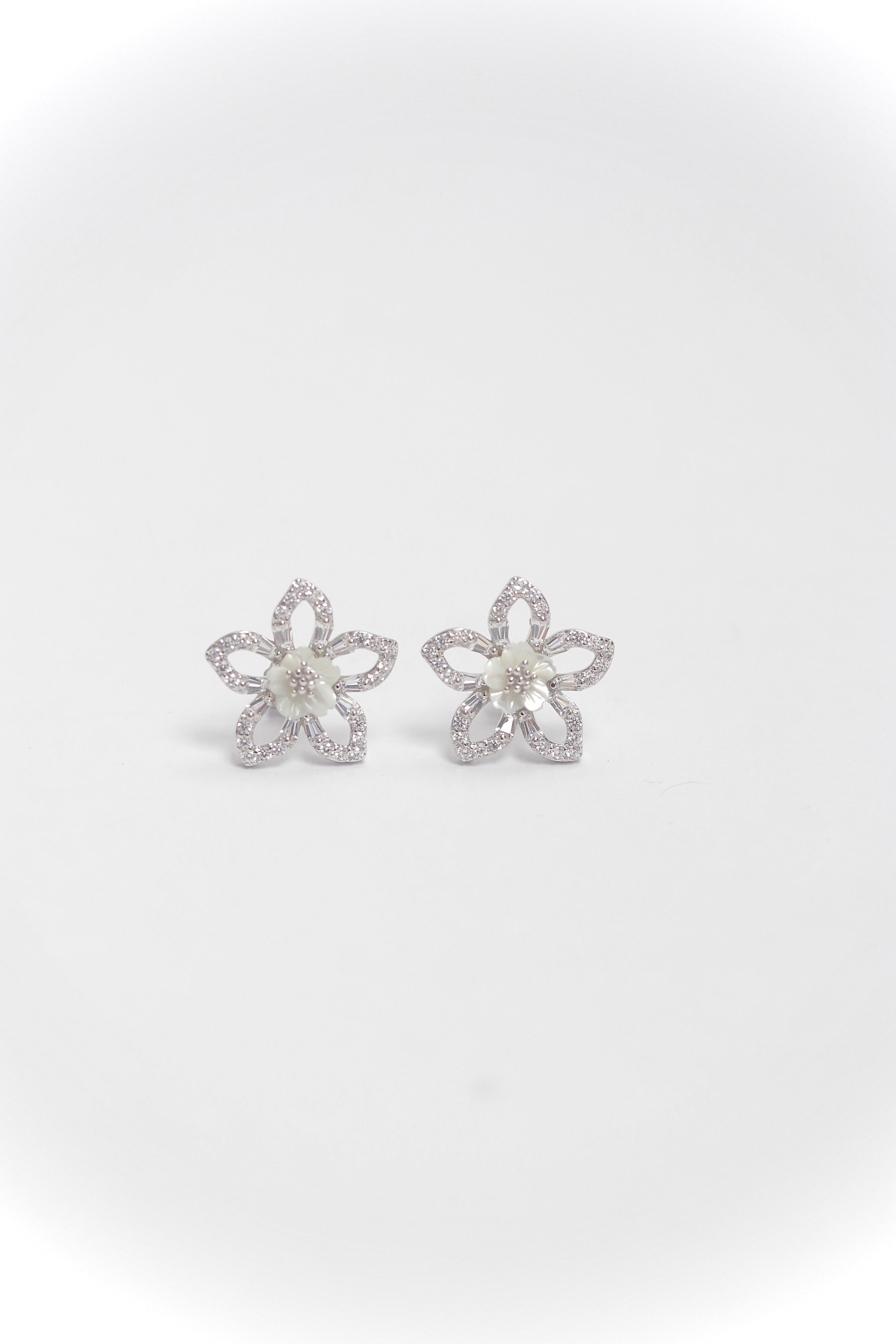 Aro Double Flower CZ & MOP