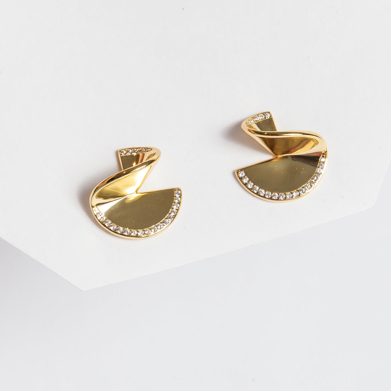 Aro Two Sided Fan CZ Gold