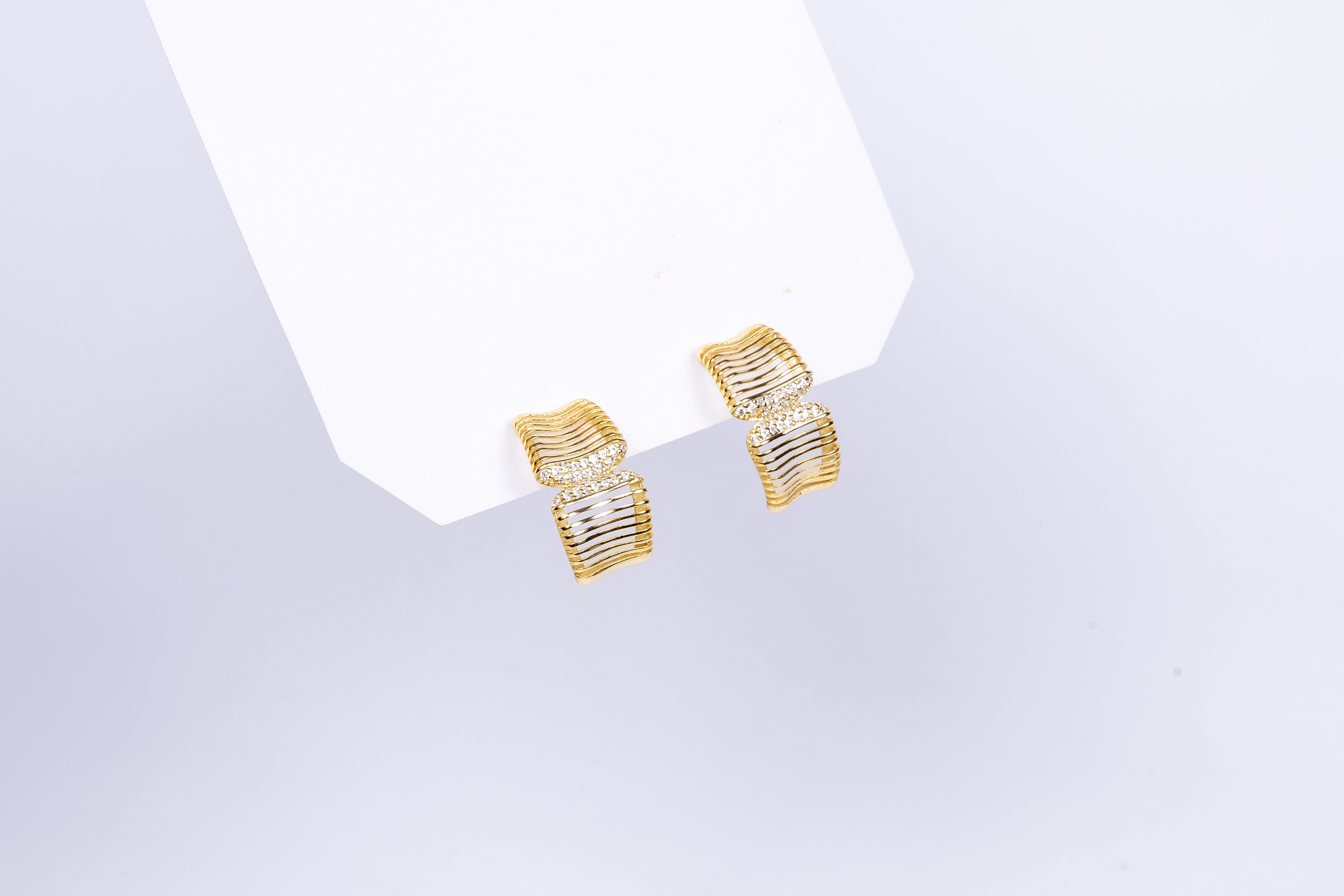 Aro Half Halfer Stud