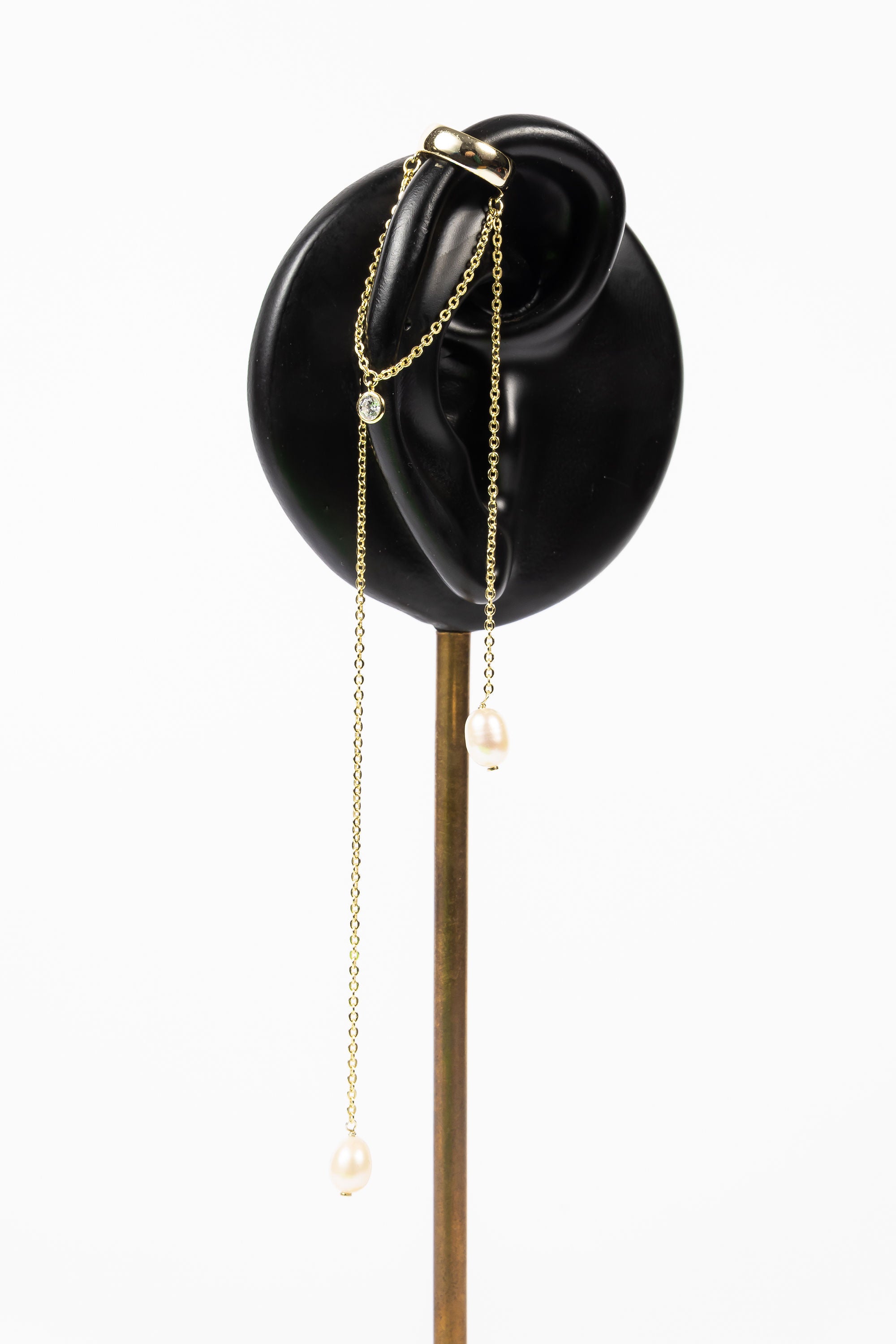 Aro Cuffer Pearl Med