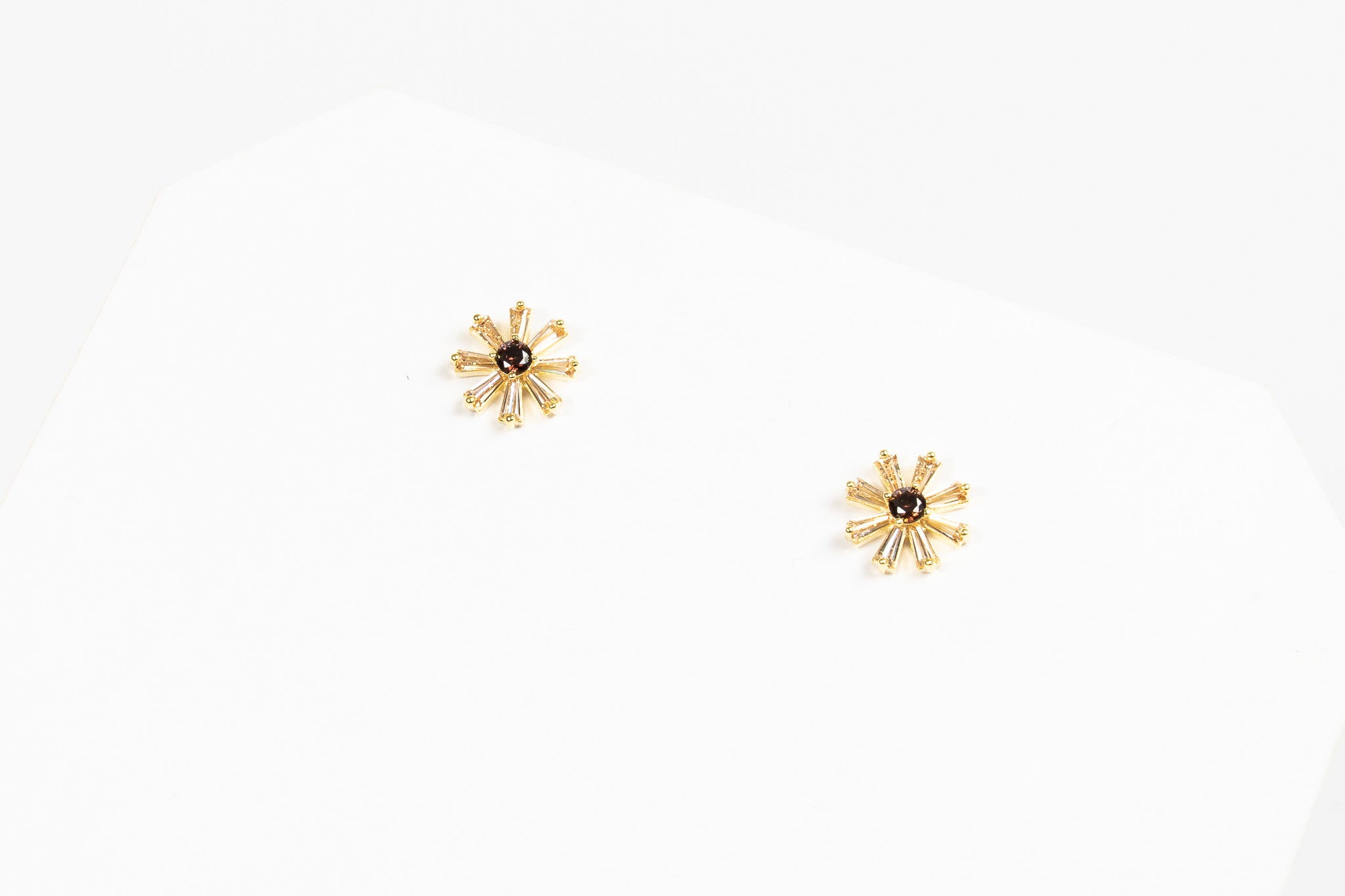 Aro Browny Crystal Flower