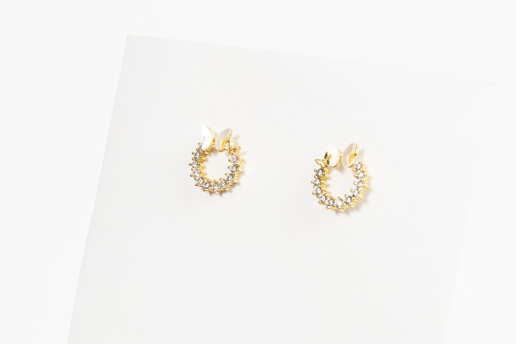 Aro Micro Circle Butterfly Stud Gold