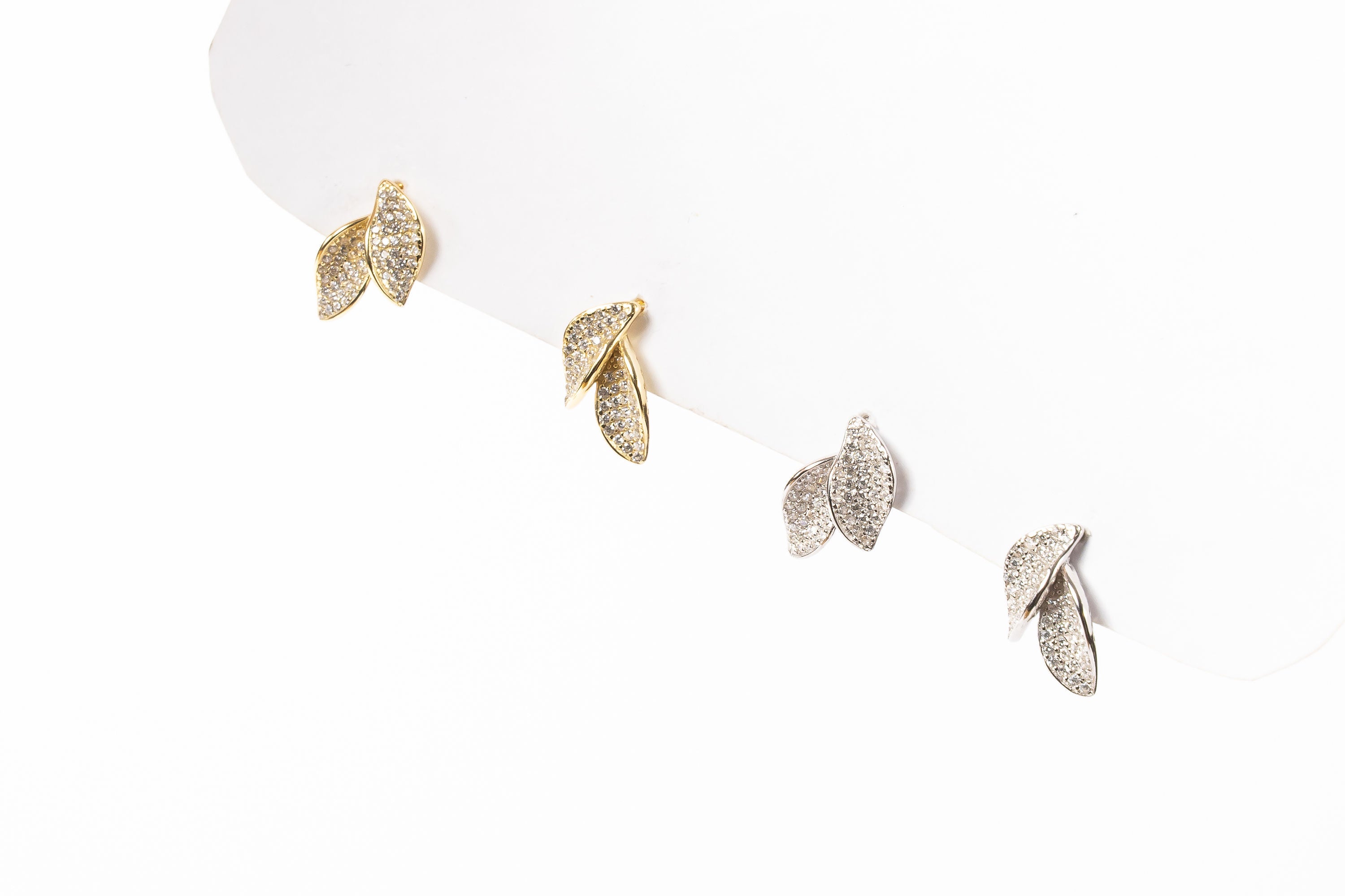Aro Single Angel Wing Stud
