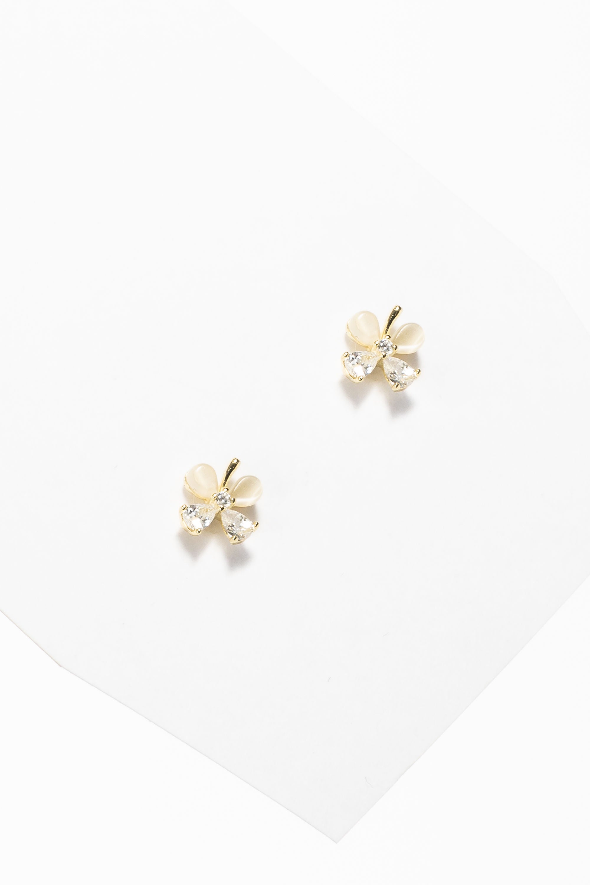 Aro Baby MOP & CZ Flower Stud