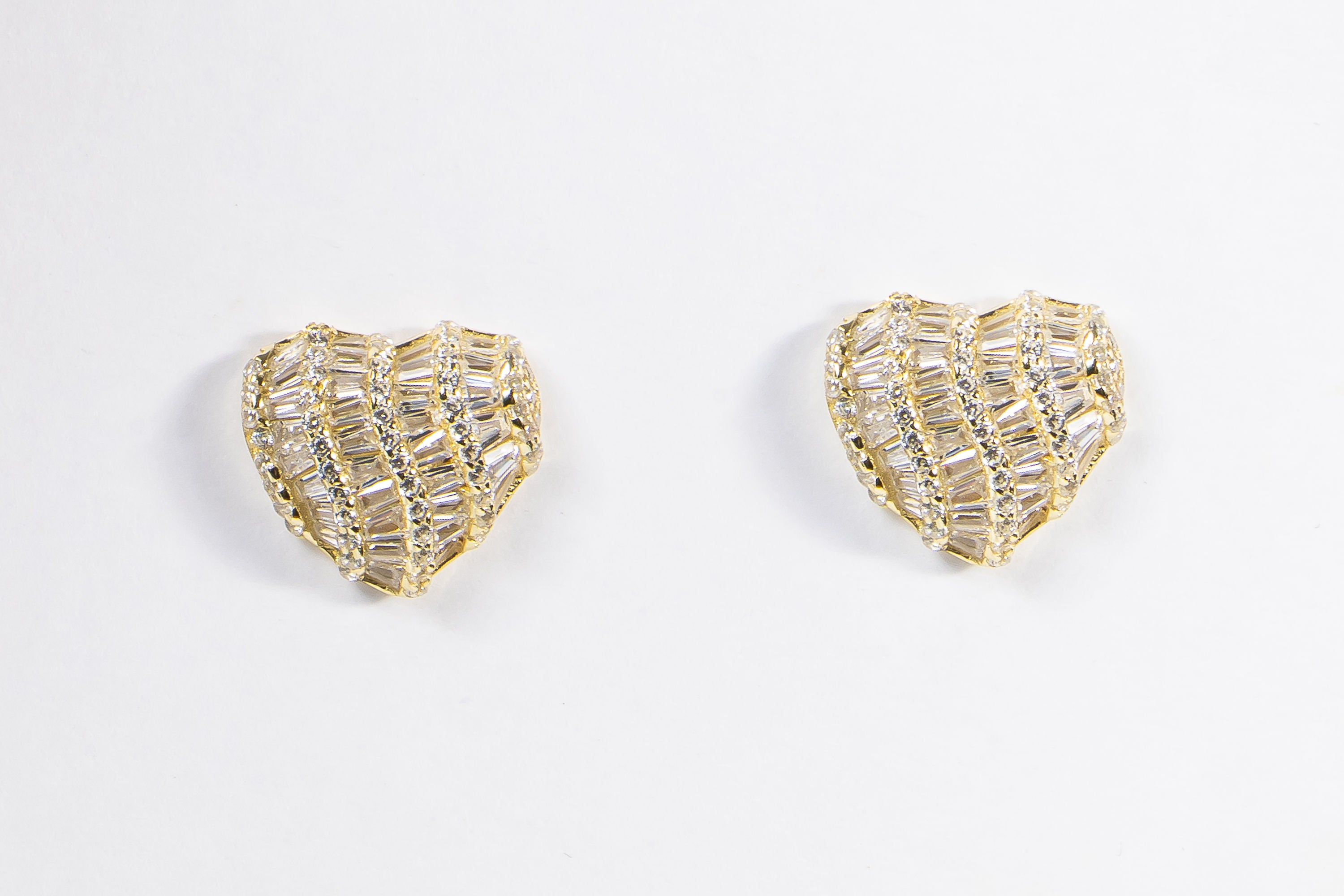 Aro Bagui Chunky Heart Stud