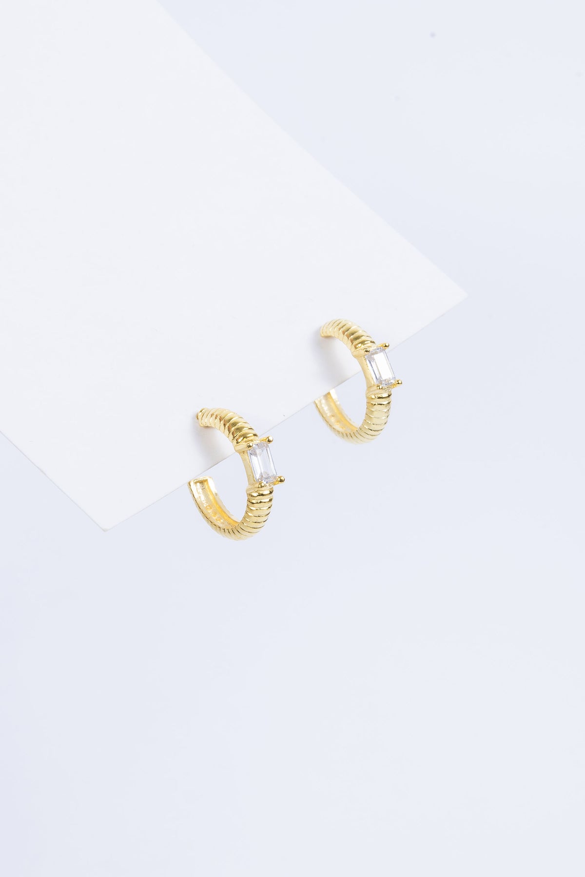 Aro Coil 15mm CZ Square Hoop Gold H