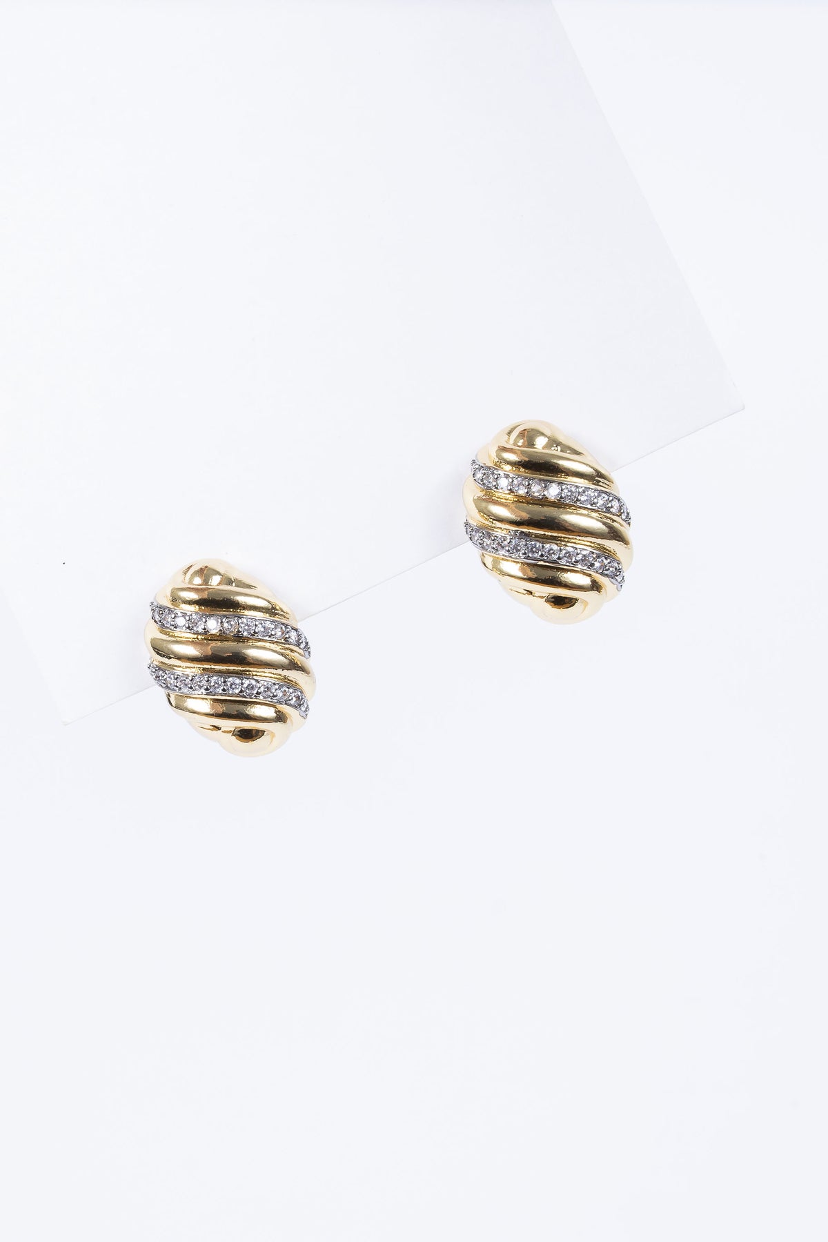 Aro Stainless Oval Crossy Gran Stud
