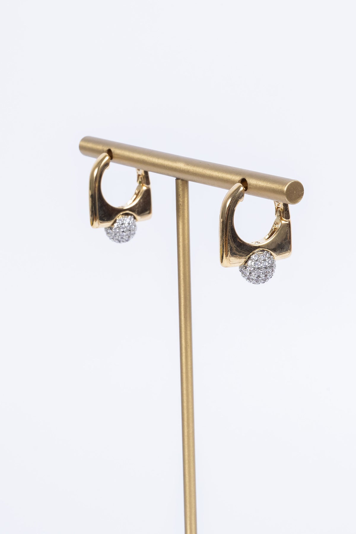 Aro Stainless Bicolor Ball Flat Hoop