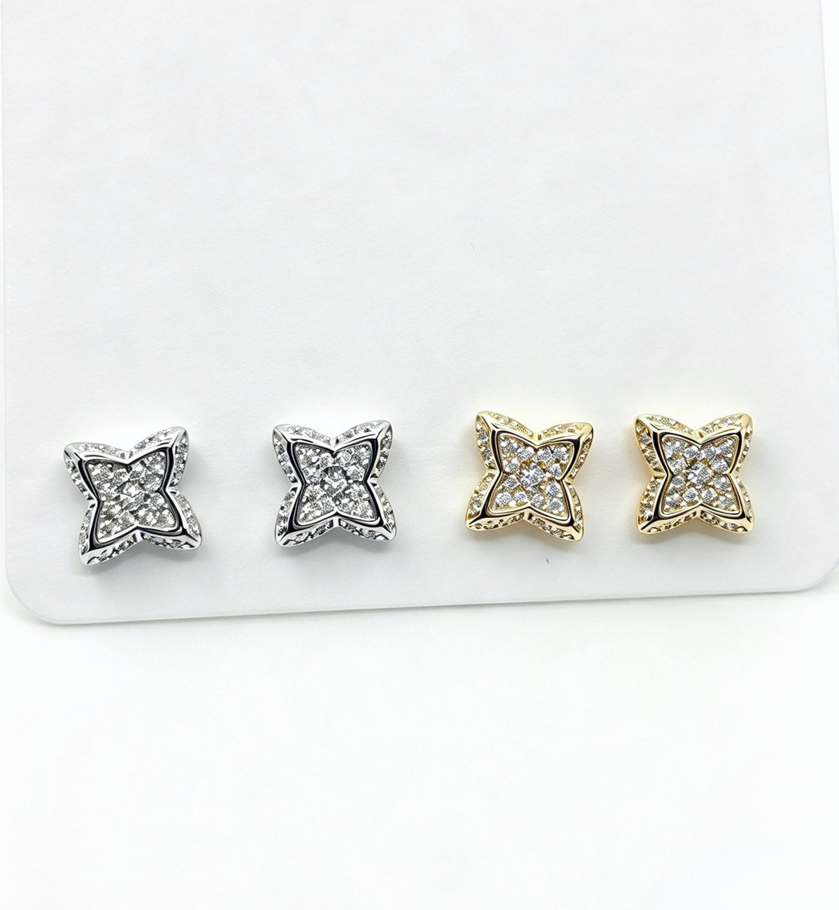 Aro Pointy Clover Stud