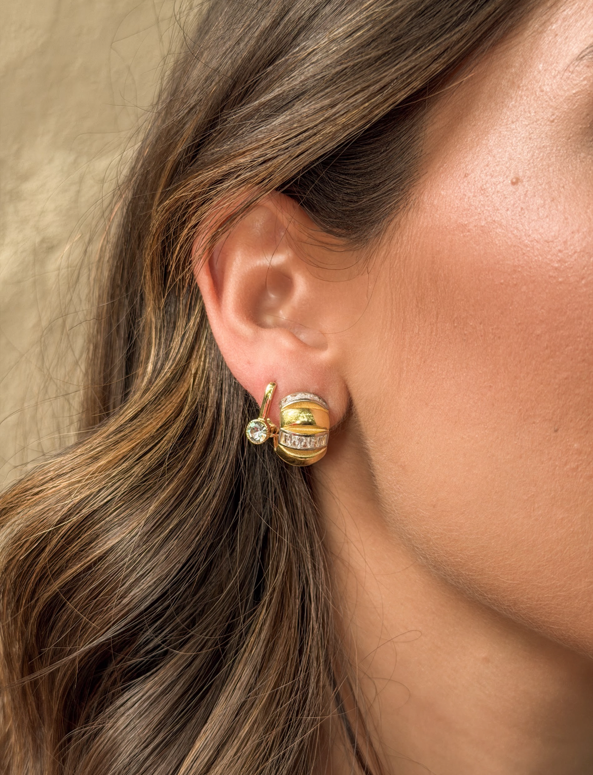 Aro Double bell CZ Hoop Gold