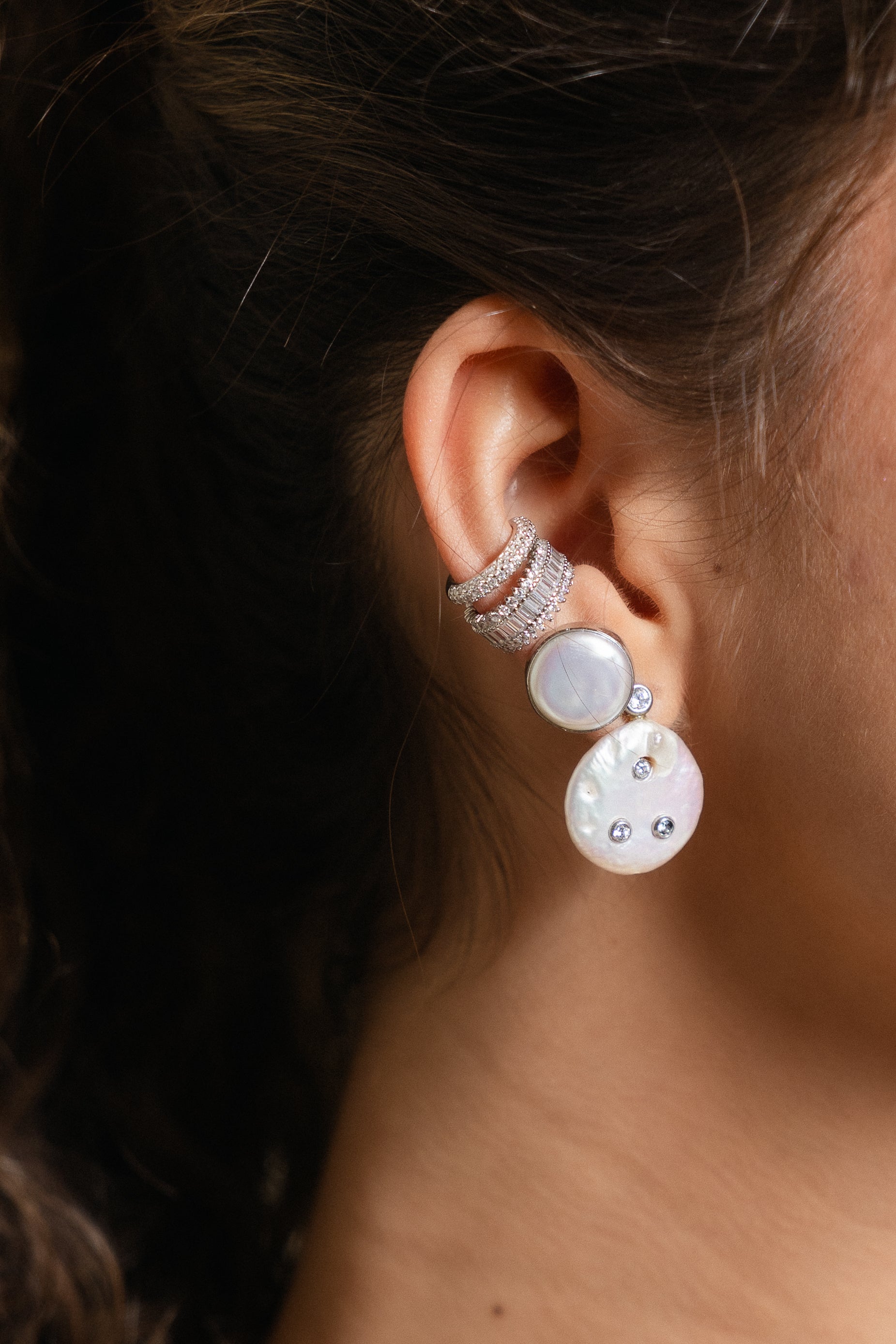 Aro Pearll & Mooner Coin Stud Silver