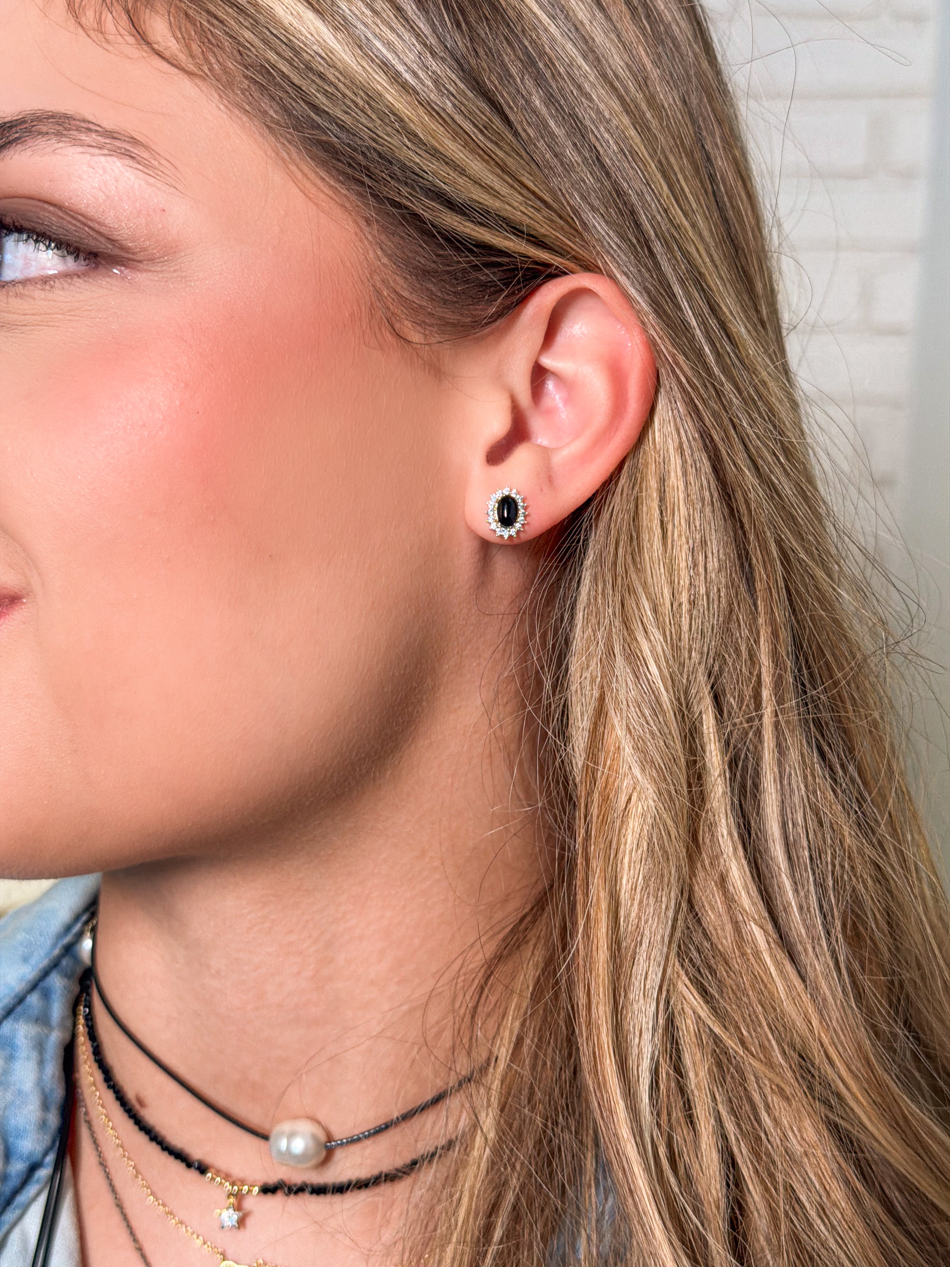 Aro Black Oval Stud