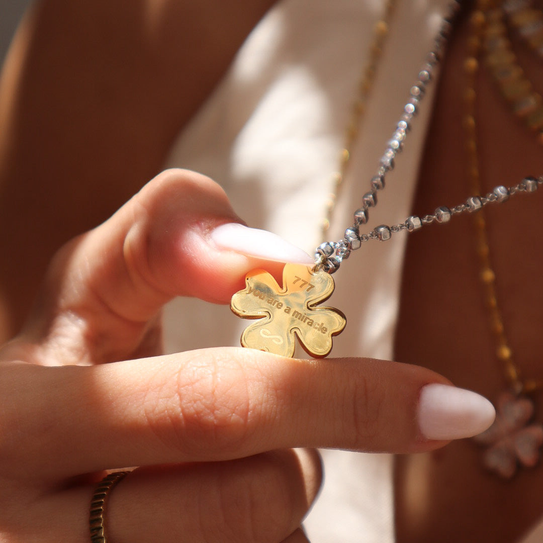 Collar iIt's A Miracle