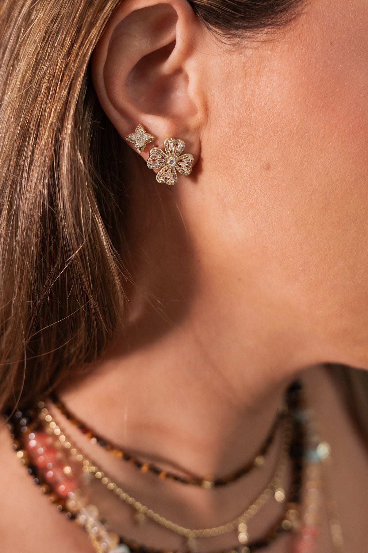 Aro Gran Clover CZ Stud Gold
