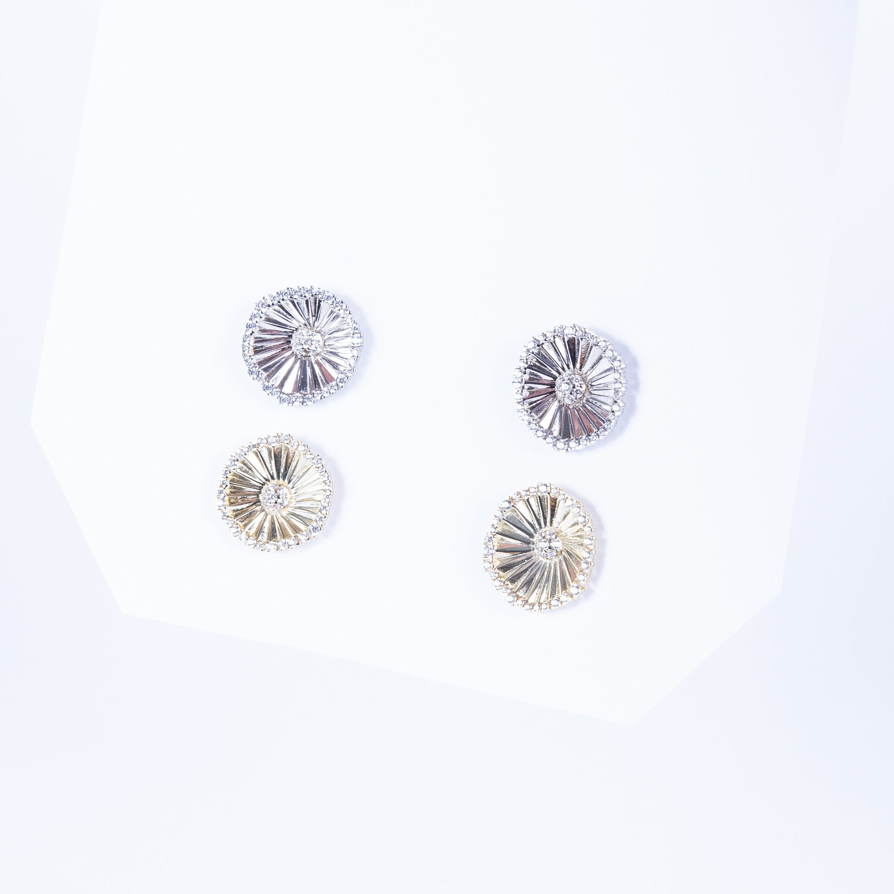 Aro Irregular Flower Mirror Stud