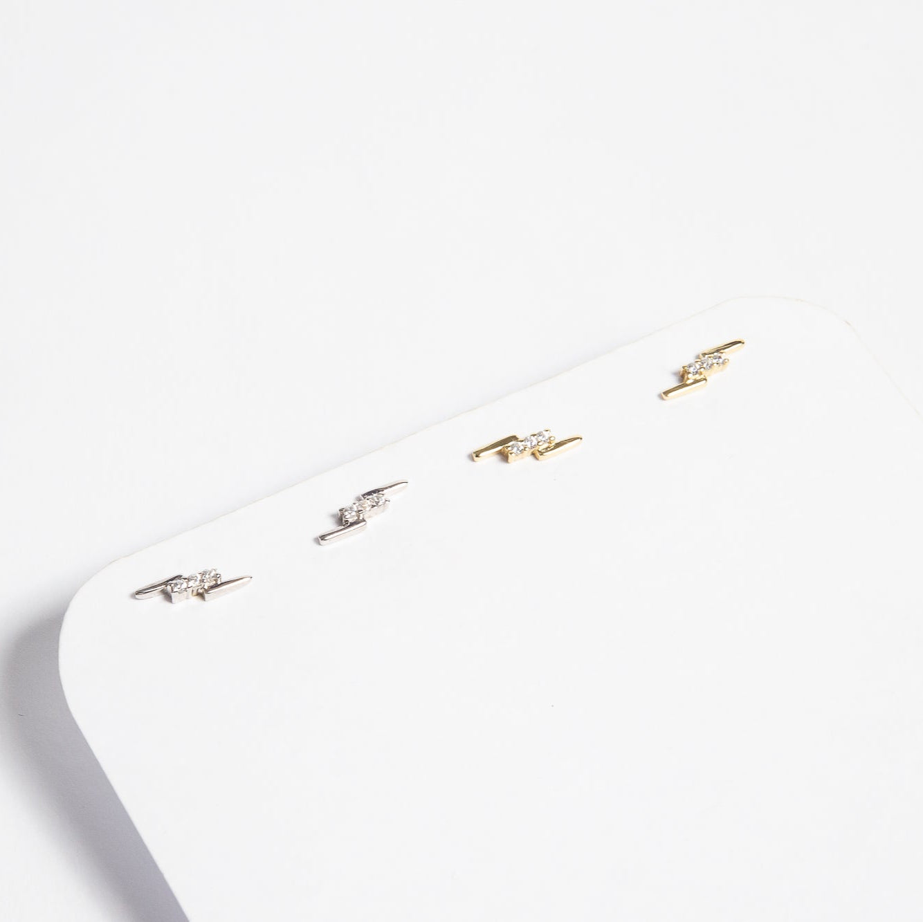 AroTri Line Single CZ baby Stud