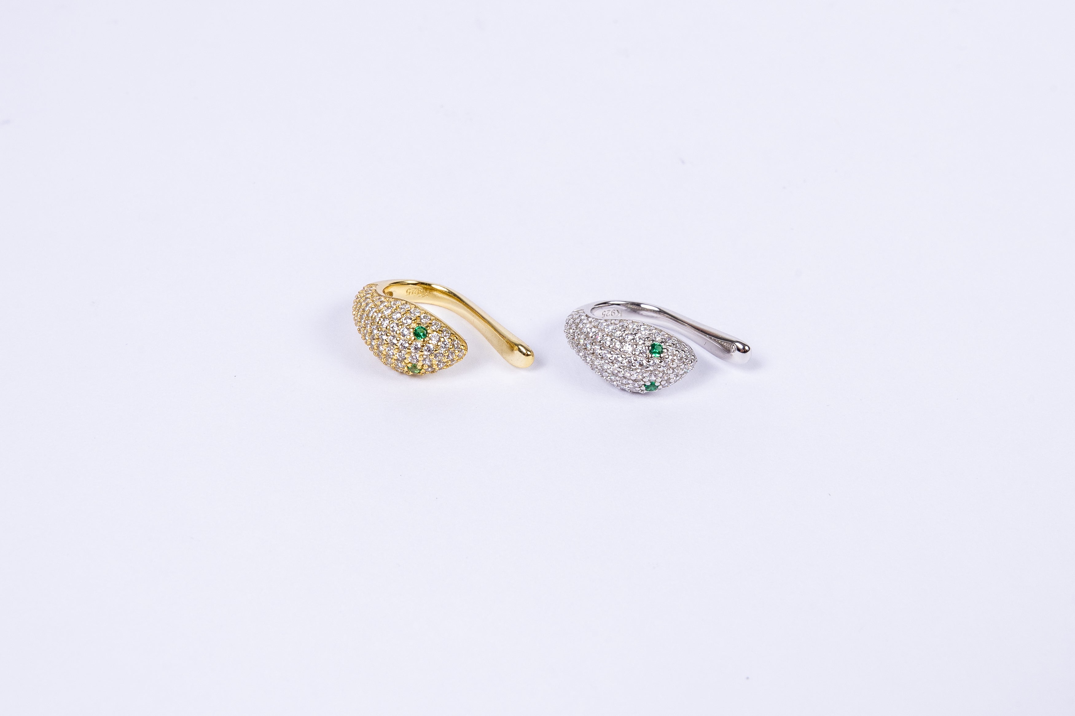 Aro Single Snake Cuff