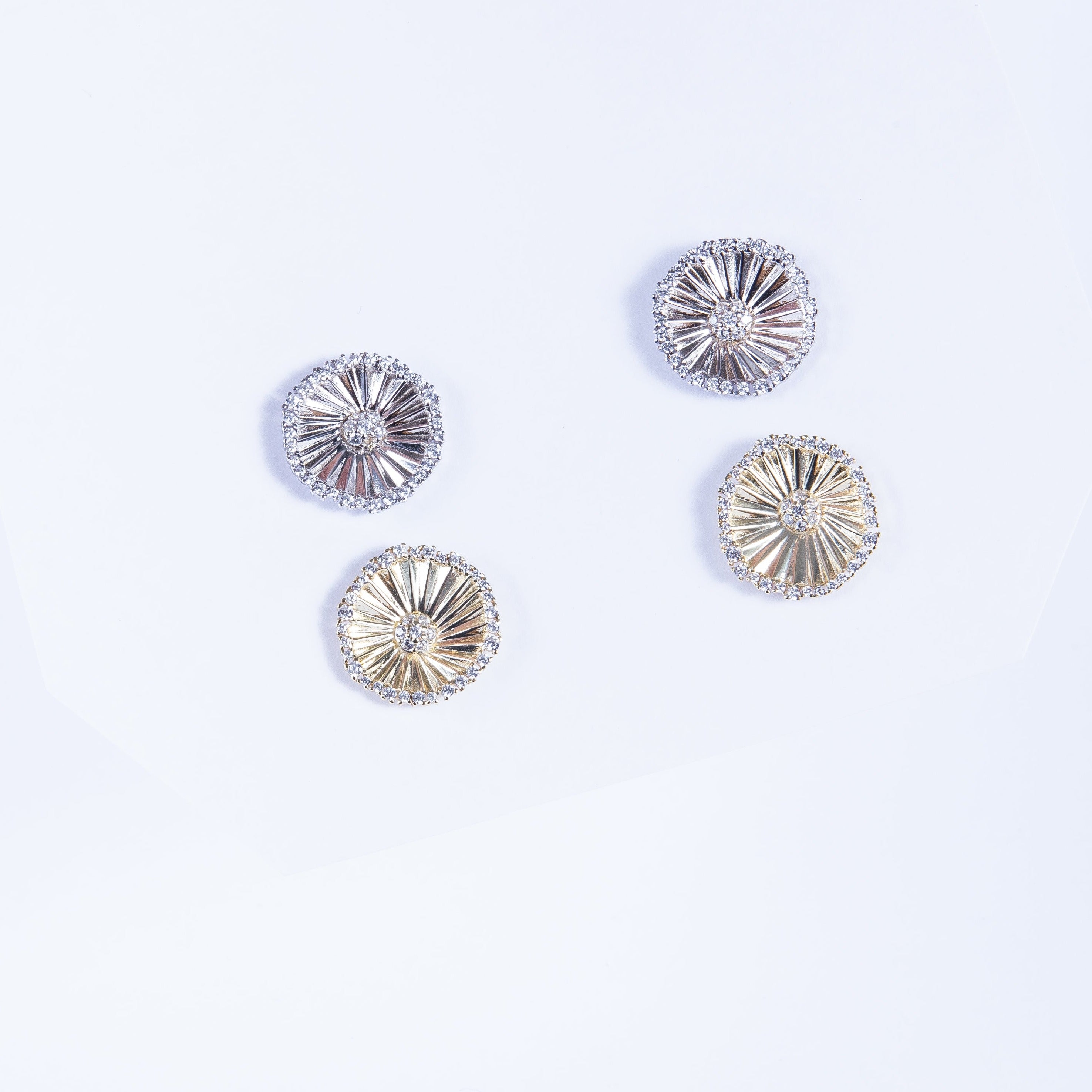 Aro Irregular Flower Mirror Stud