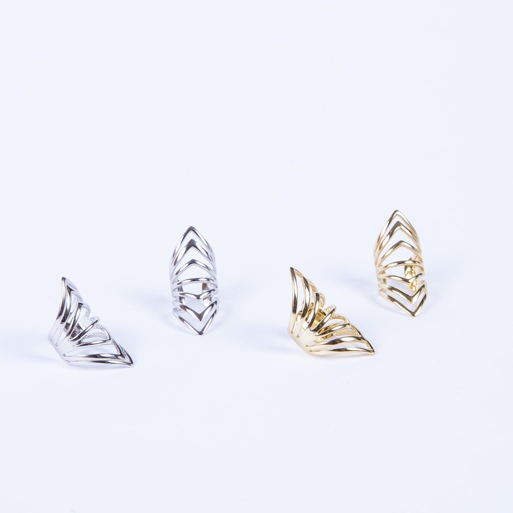 Aro Pyramid cage cuff